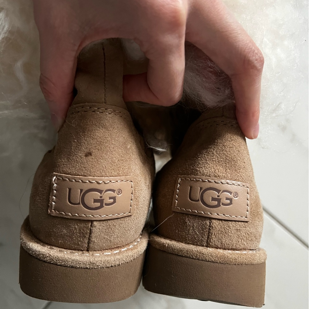 UGG Tan Suede Boots with Cream Fur Cuff - Picture 7 of 8